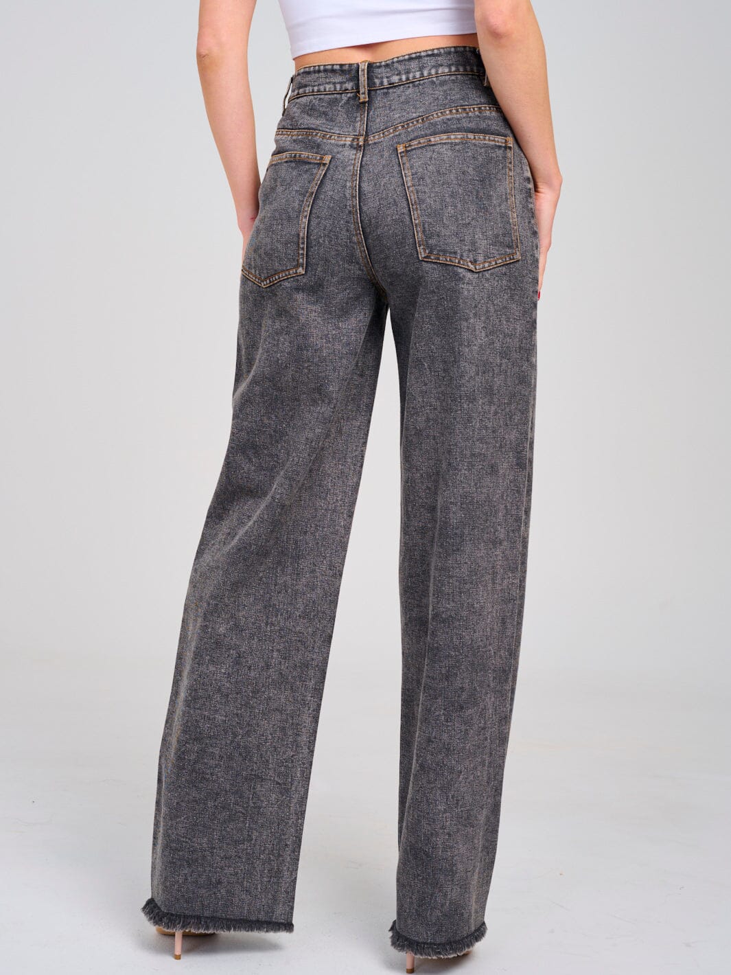 WOMEN'S BUTTON CLOSURE POCKETS WIDE RAW EDGE LEG DENIM PANTS