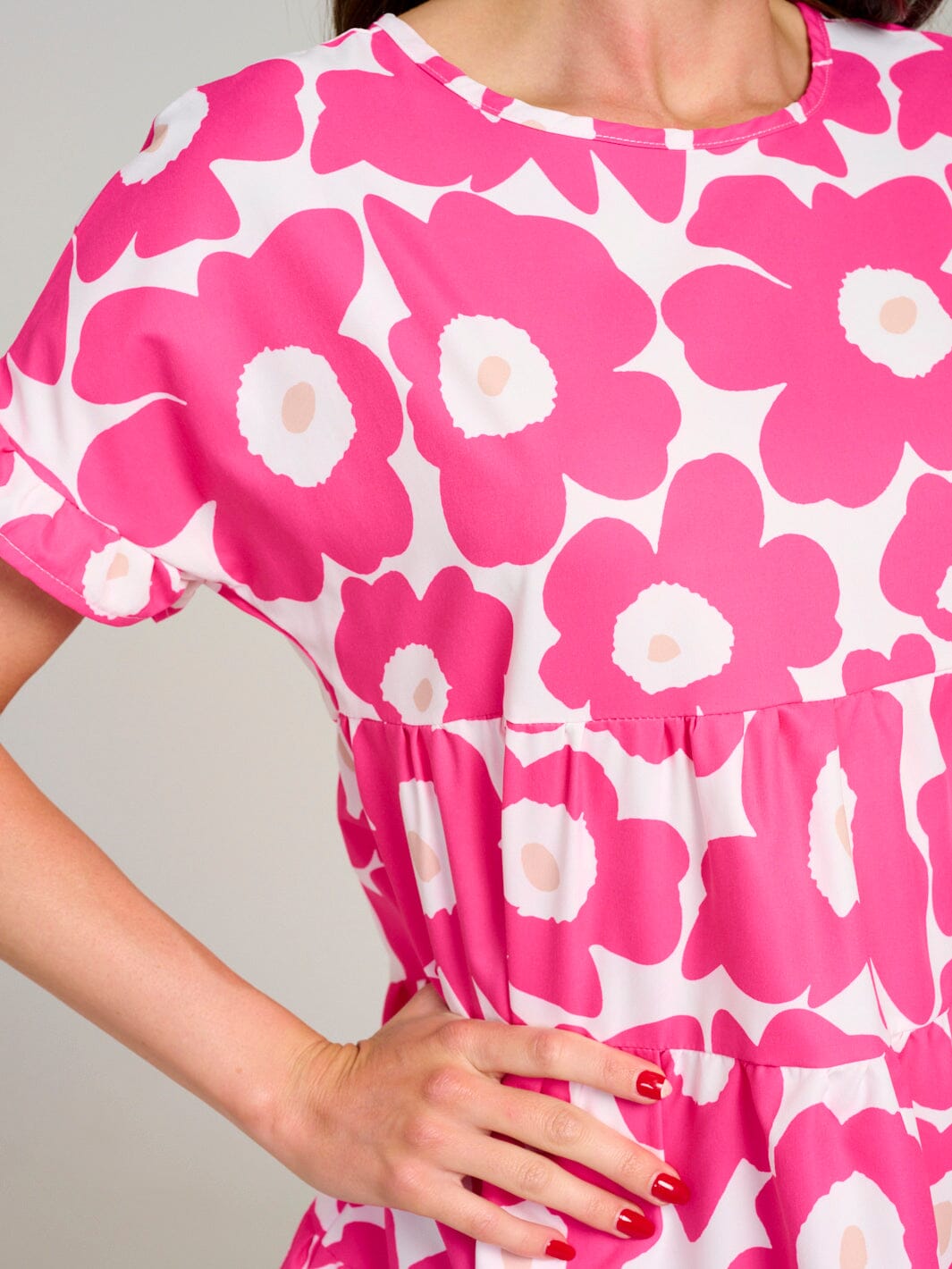 WOMEN'S SHORT SLEEVE TIERED LOOSE FIT FLORAL MINI DRESS