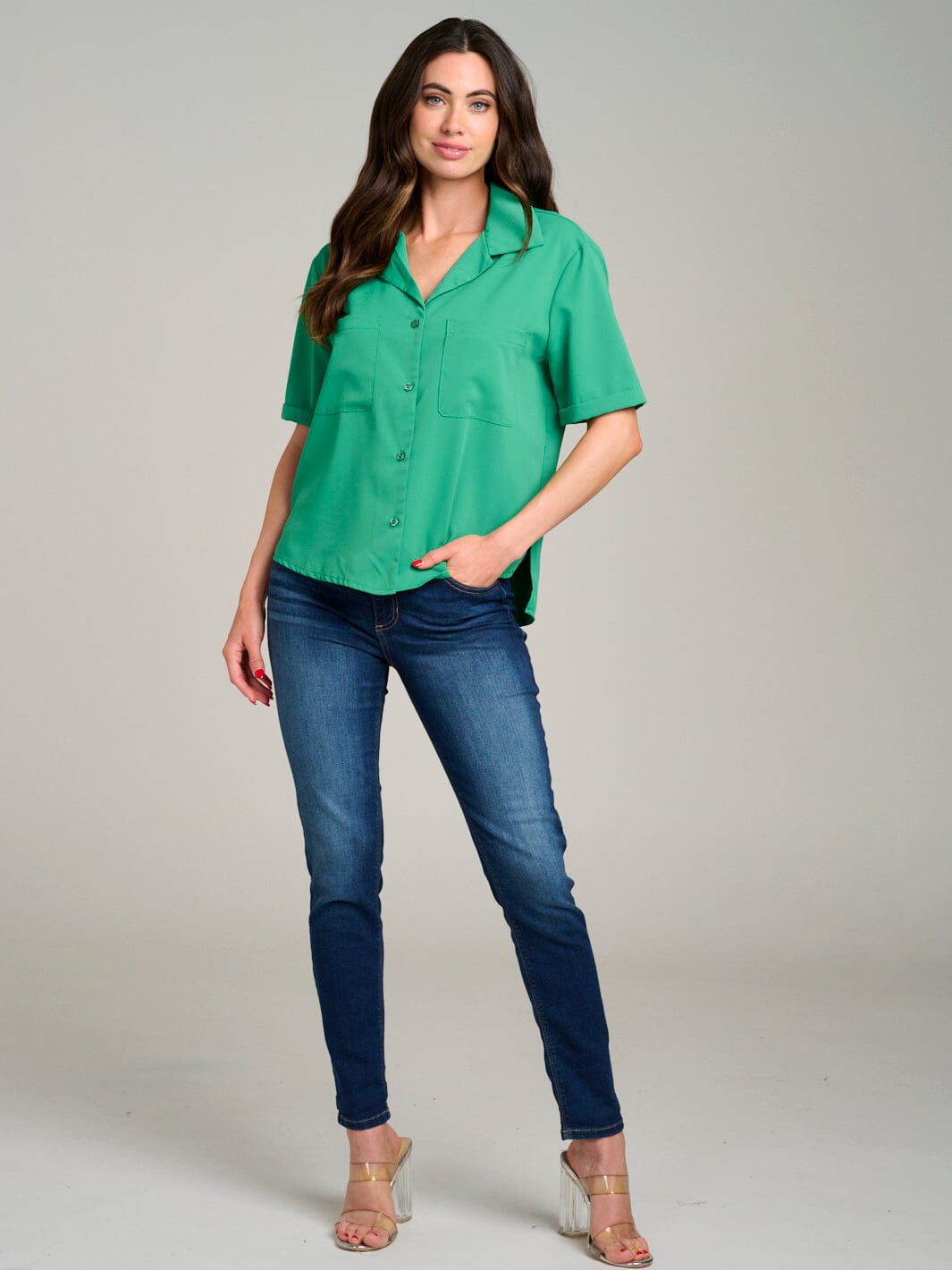 WOMEN'S SHORT SLEEVE BUTTON UP FRONT POCKET BLOUSE