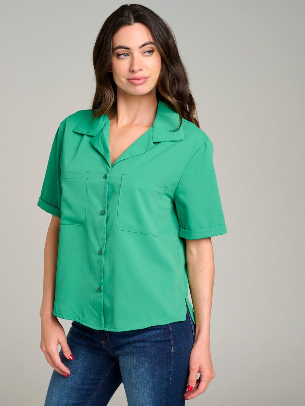 WOMEN'S SHORT SLEEVE BUTTON UP FRONT POCKET BLOUSE