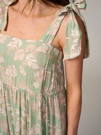 WOMEN'S SLEEVELESS SQUARE NECK TIERED FLORAL MAXI DRESS
