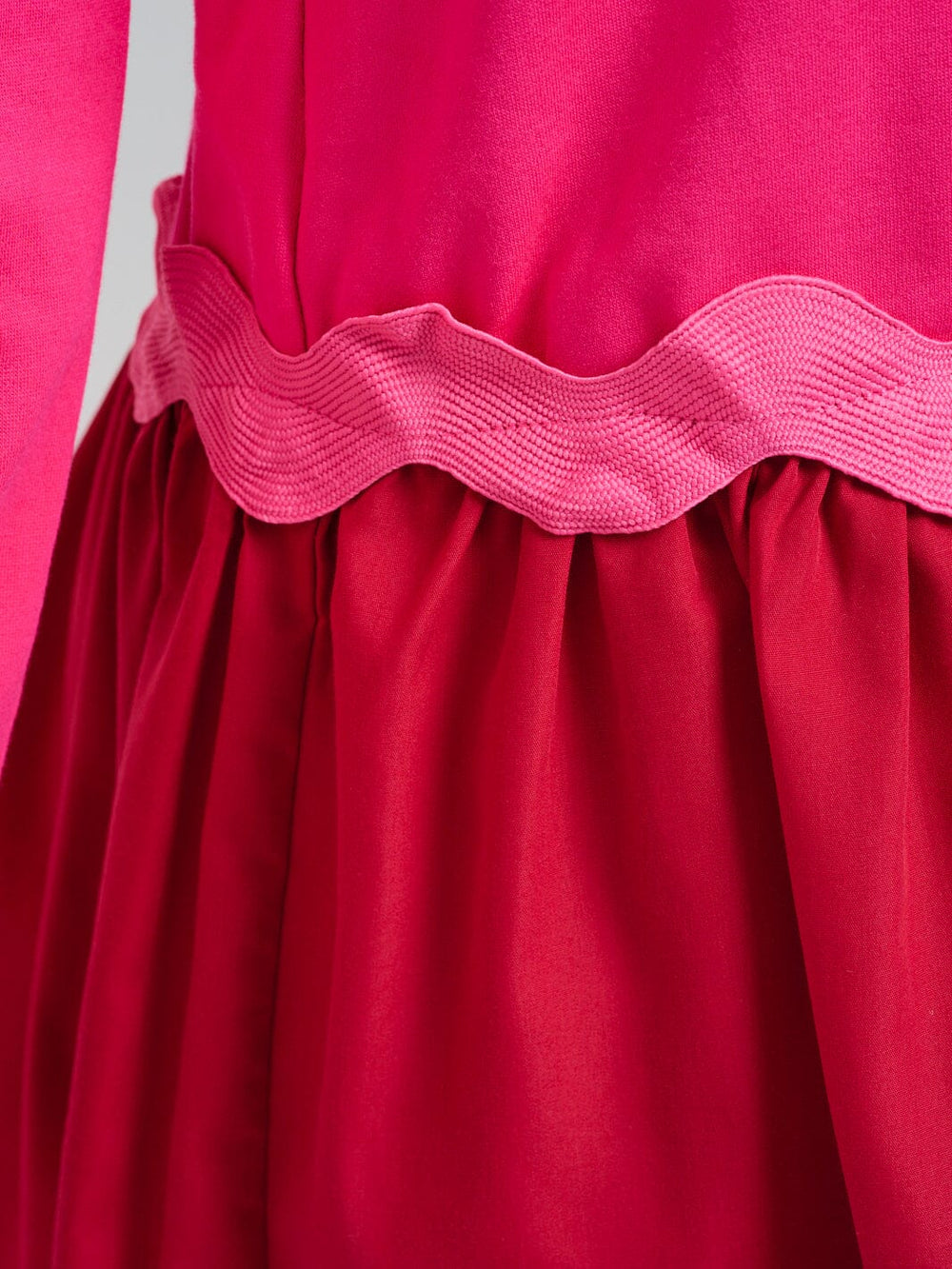 WOMEN'S LONG SLEEVE FLARE PLEATED COLORBLOCK MINI DRESS