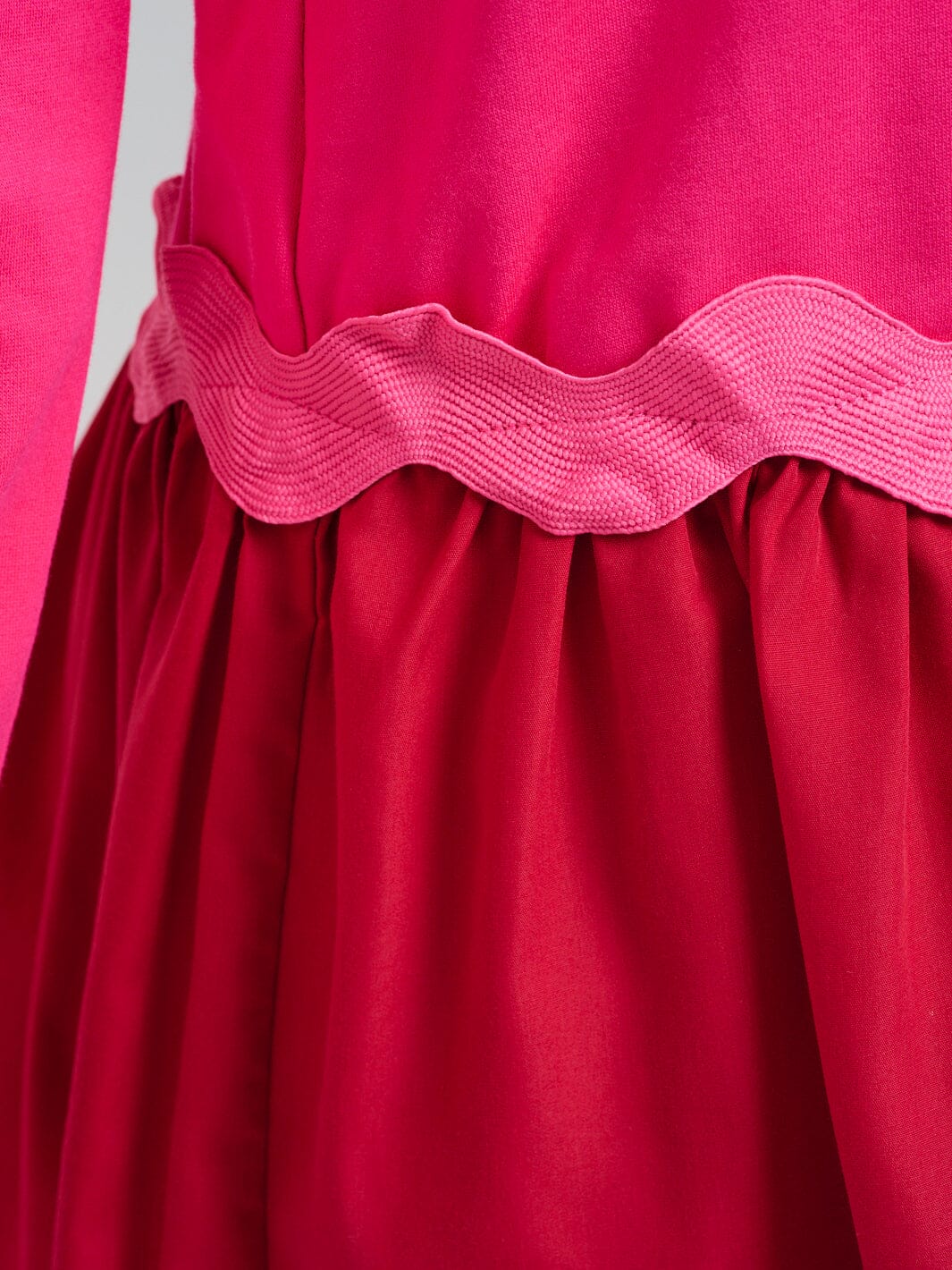 WOMEN'S LONG SLEEVE FLARE PLEATED COLORBLOCK MINI DRESS