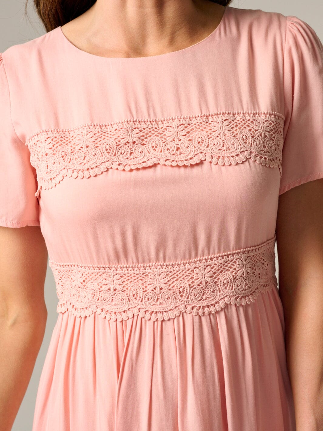 WOMEN'S SHORT SLEEVE DETAILED MIDI DRESS