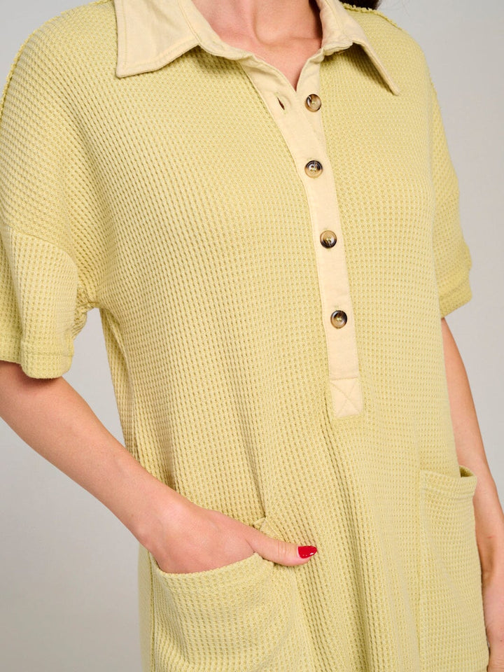 WOMEN'S SHORT SLEEVE BUTTON UP FRONT POCKETS WASHED WAFFLE MINI DRESS