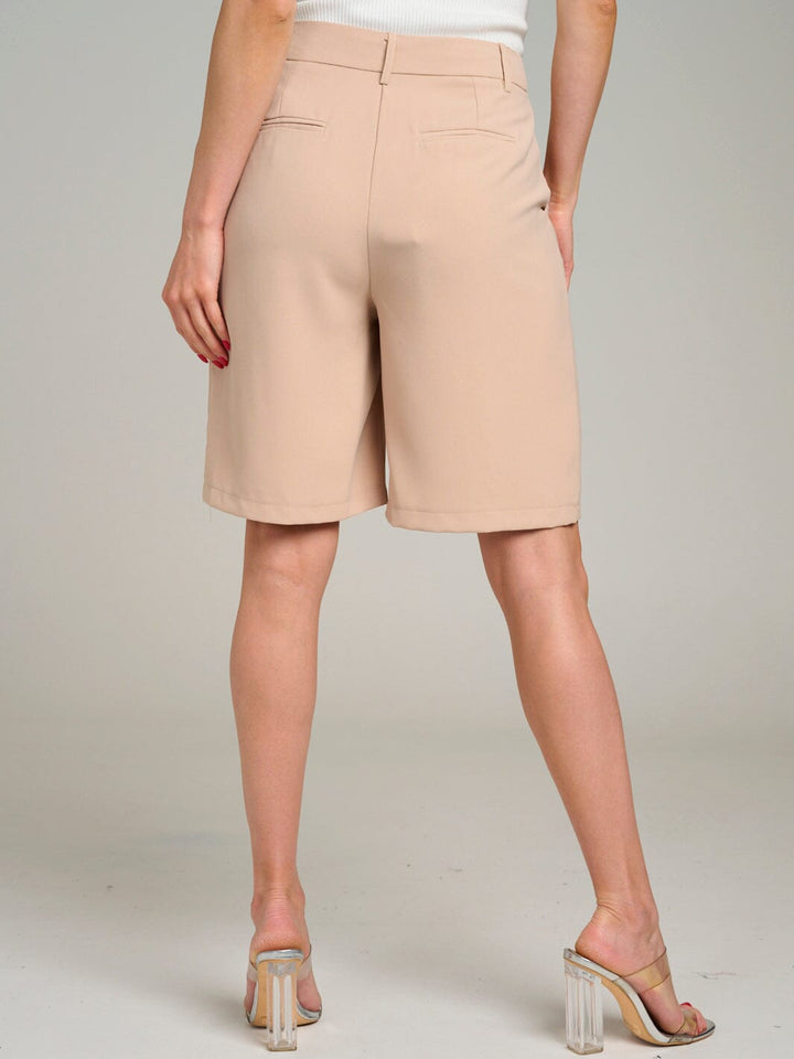 WOMEN'S BUTTON CLOSURE POCKETS BERMUDA SHORTS