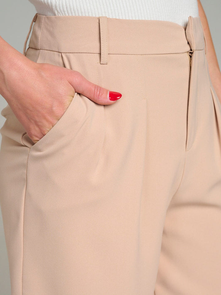 WOMEN'S BUTTON CLOSURE POCKETS BERMUDA SHORTS