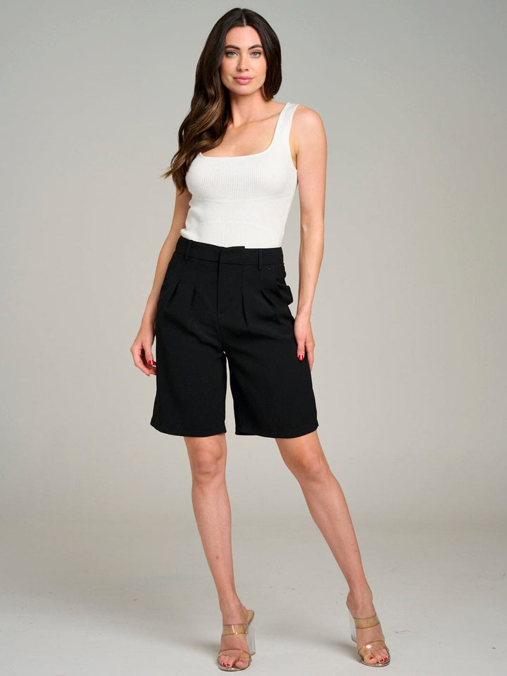 WOMEN'S BUTTON CLOSURE POCKETS BERMUDA SHORTS