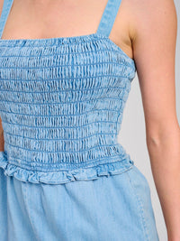 WOMEN'S SLEEVELESS SMOCK FRONT POCKETS DENIM ROMPER