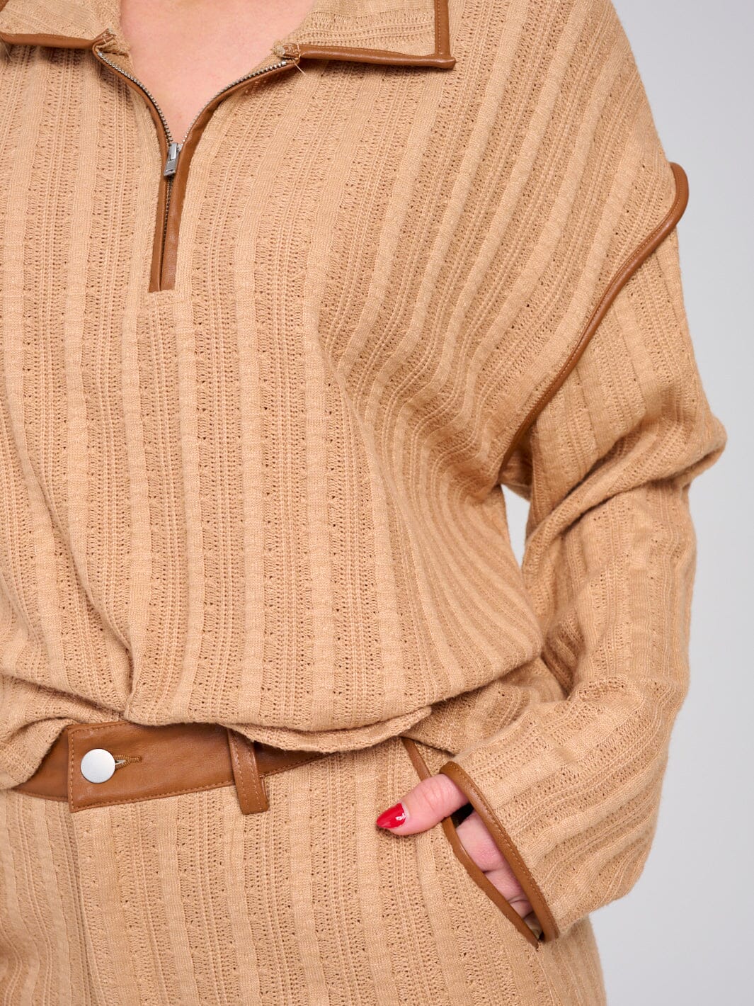 WOMEN'S LONG SLEEVE TOP & BUTTON CLOSURE SHORTS PU KNIT CONTRAST 2PC. SET