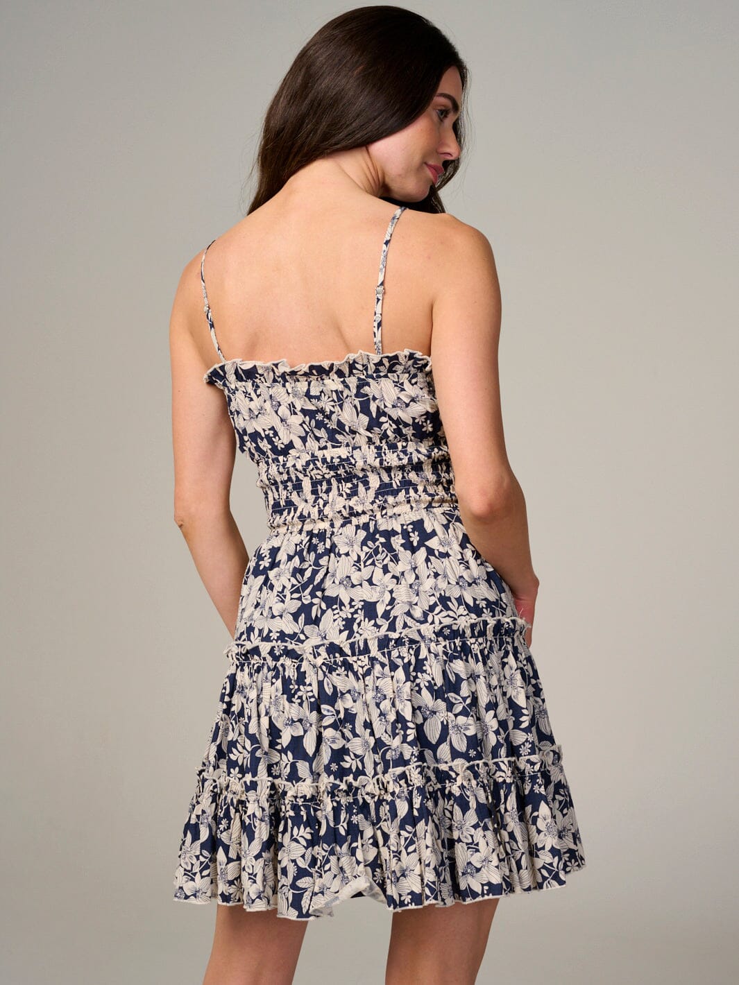 WOMEN'S SLEEVELESS SMOCK WAIST CUT OUT FLORAL MINI DRESS