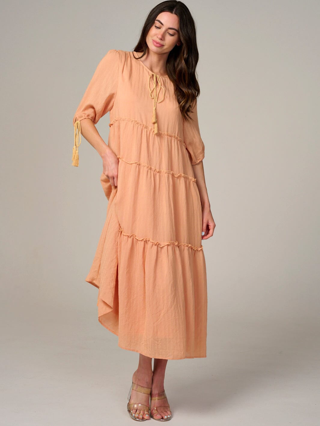 WOMEN'S SHORT SLEEVE V-NECK TIERED MAXI DRESS