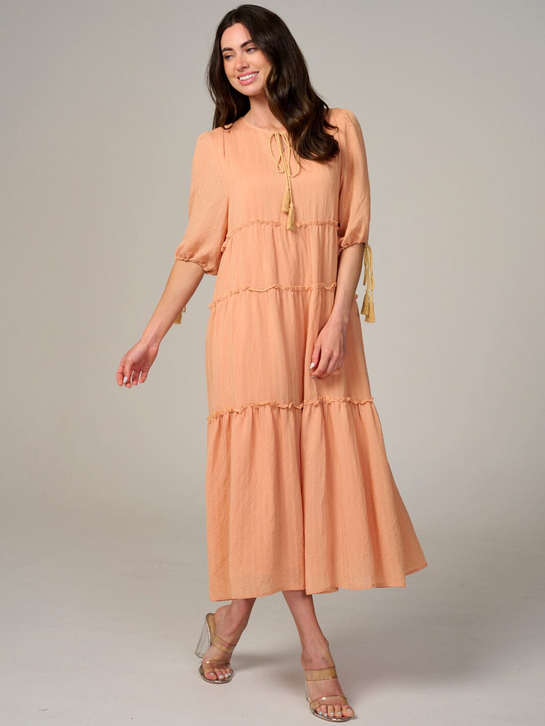 WOMEN'S SHORT SLEEVE V-NECK TIERED MAXI DRESS