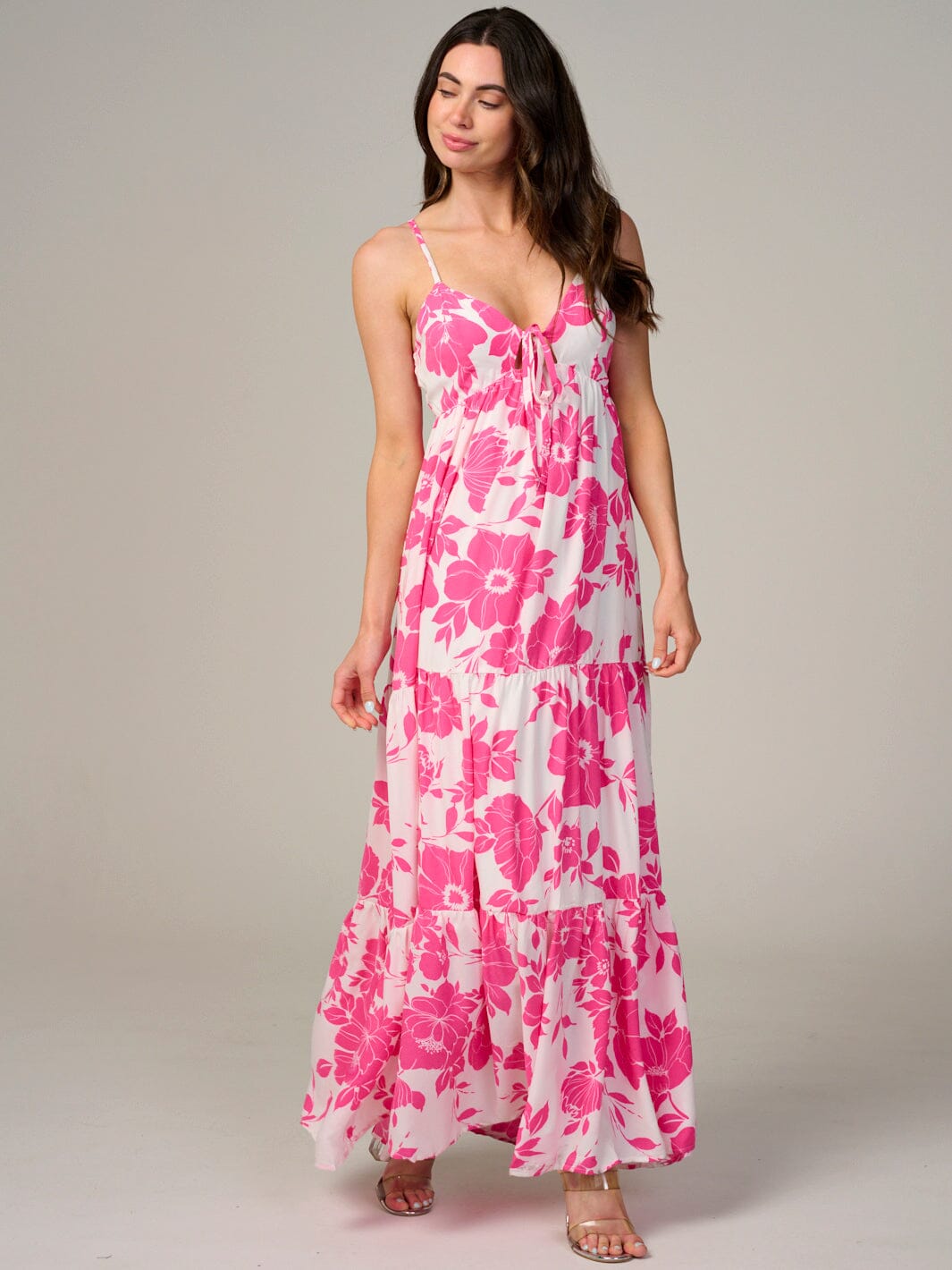 WOMEN'S SLEEVELESS V-NECK TIERED FLORAL MAXI DRESS
