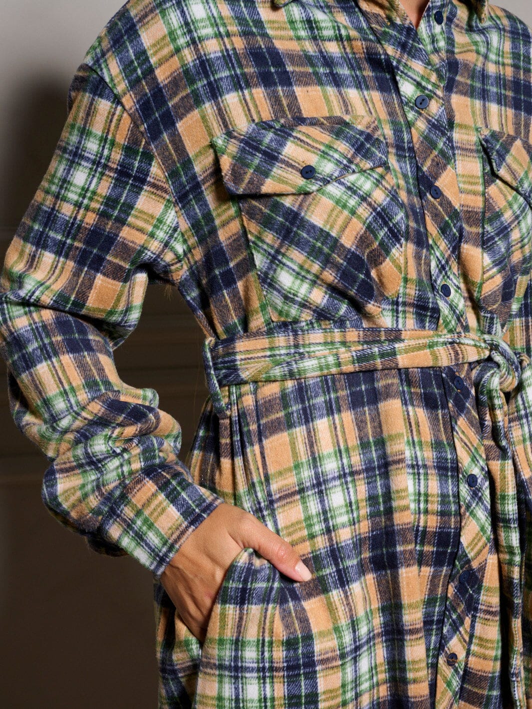WOMEN'S LONG SLEEVE BUTTON UP SELF TIE PLAID MIDI DRESS