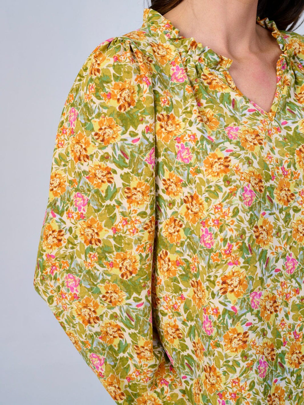 WOMEN'S LONG SLEEVES V-NECK FLORAL PRINT BLOUSE
