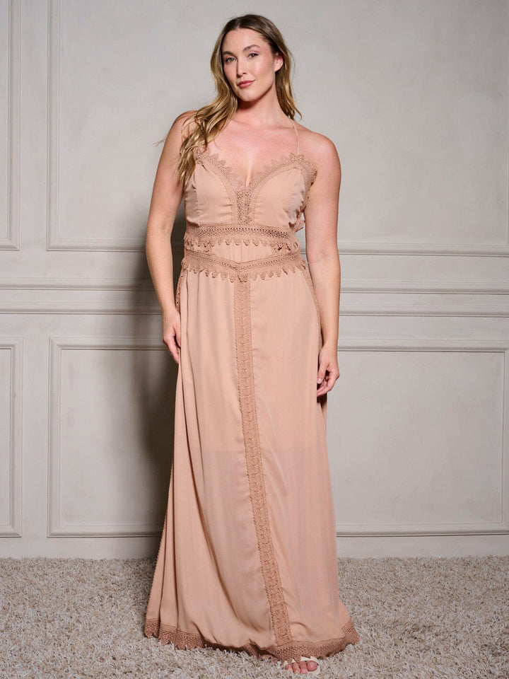 PLUS SIZE SLEEVELESS V-NECK TRIM DETAILED OPEN BACK MAXI DRESS