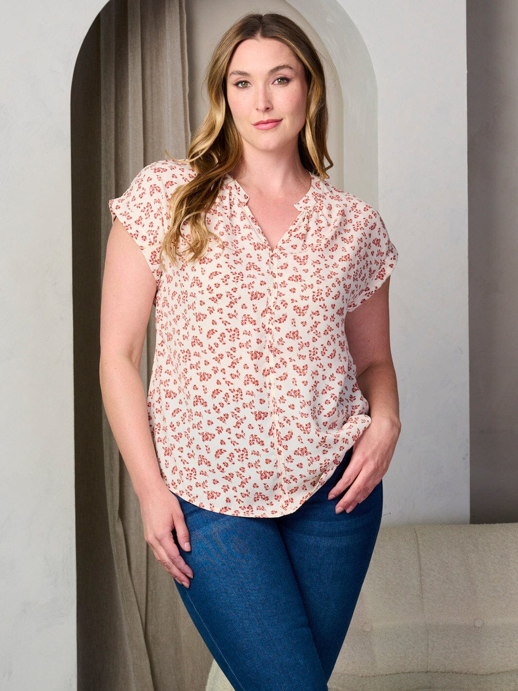 PLUS SIZE SHORT SLEEVE V-NECK FLORAL TUNIC BLOUSE TOP