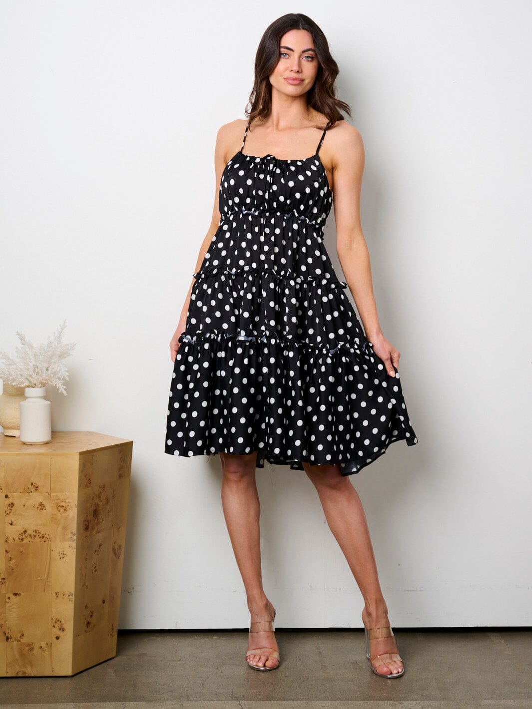 WOMEN'S SLEEVELESS TIERED POLKA DOTS TUNIC MINI DRESS