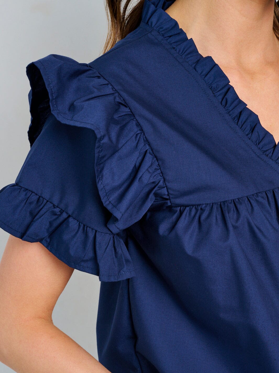 WOMEN'S SHORT RUFFLE SLEEVE V-NECK BLOUSE