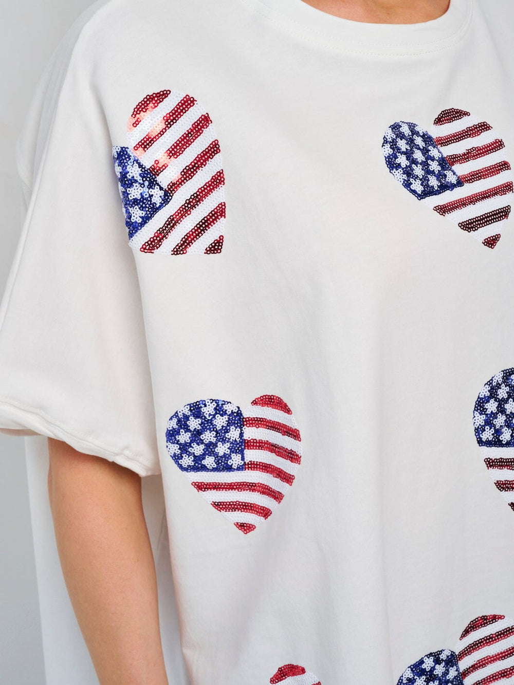 WOMEN'S SHORT SLEEVE HIGH-LOW PATRIOTIC HEARTS SHIRT