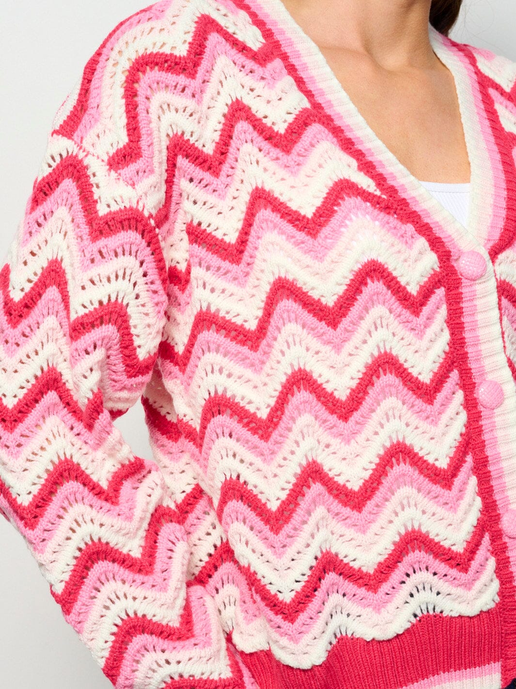 WOMEN'S LONG SLEEVE BUTTON CLOSURE KNIT SWEATER CARDIGAN