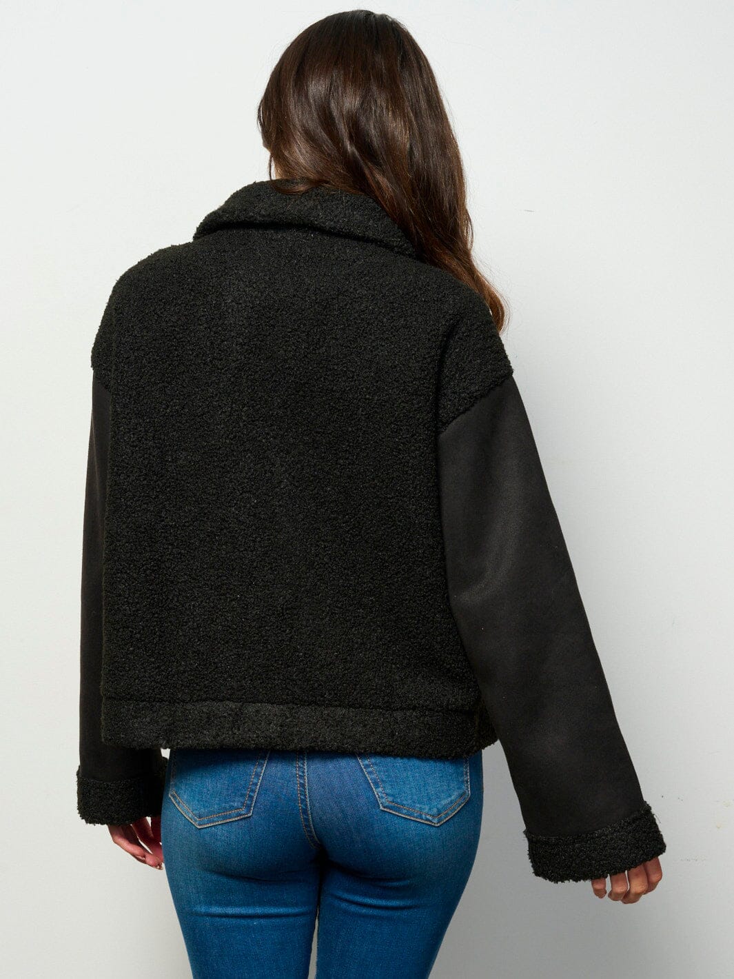 WOMEN'S LONG SLEEVE BUTTON CLOSURE POCKETS SHERPA JACKET