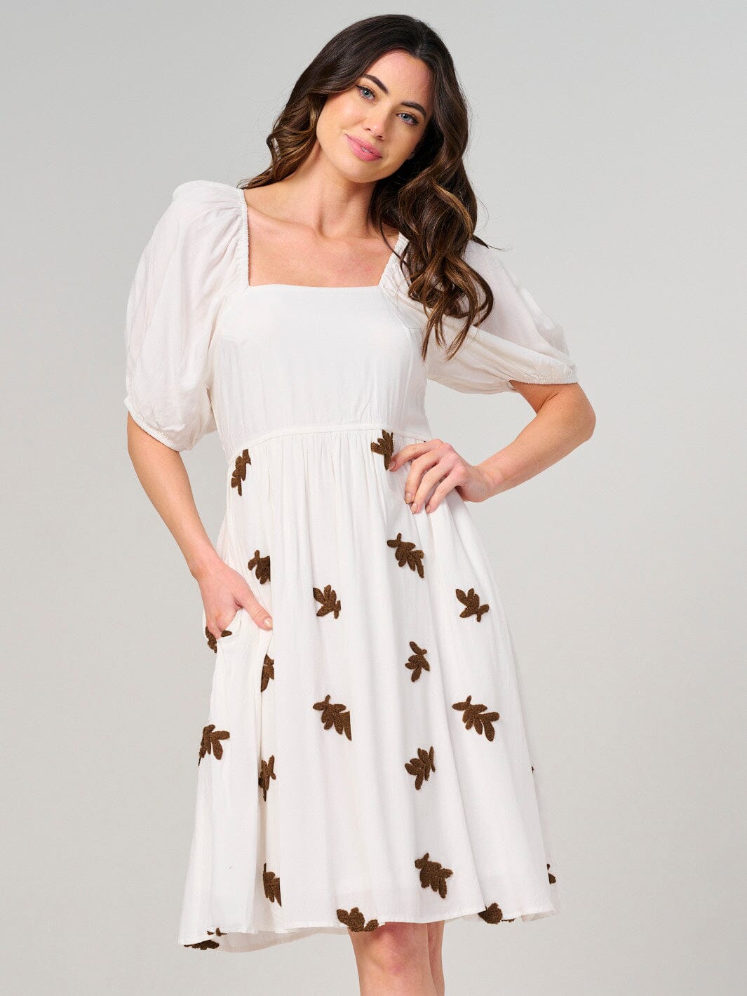 WOMEN'S SHORT PUFF SLEEVE SQUARE NECK FRONT POCKETS MIDI DRESS