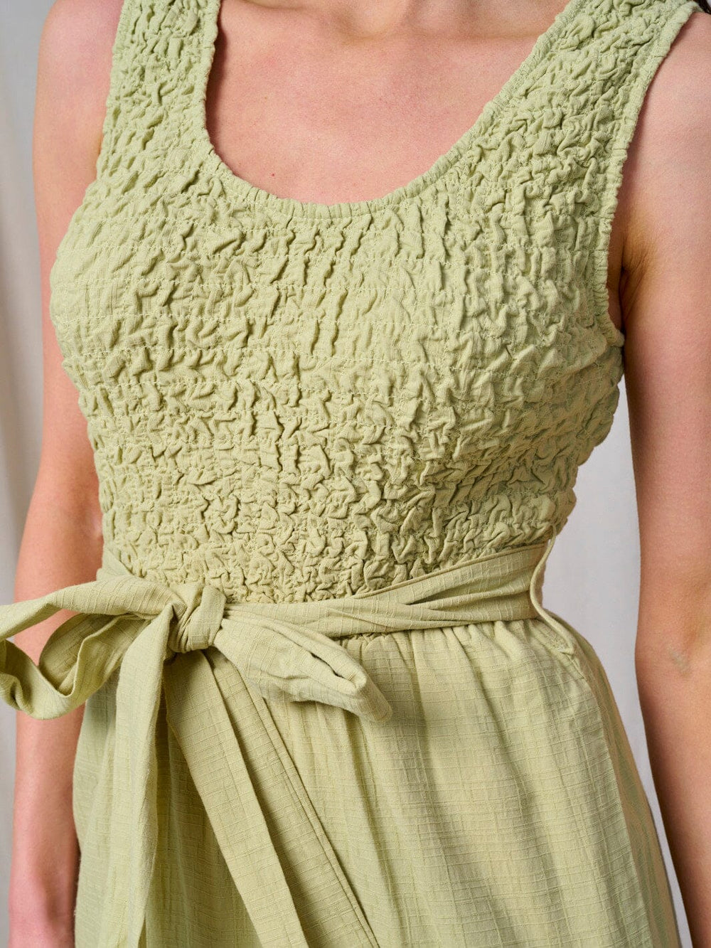 WOMEN'S SLEEVELESS SMOCK TIERED RUFFLE MAXI DRESS