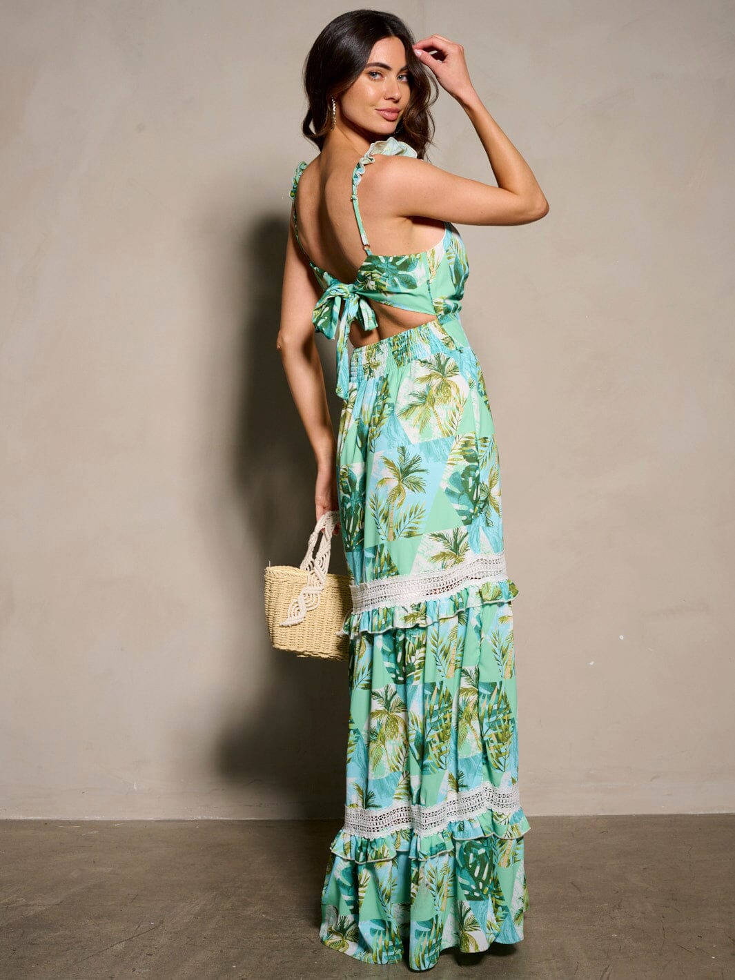 WOMEN'S SLEEVELESS V-NECK BACK DETAILED RUFFLE FLORAL MAXI DRESS