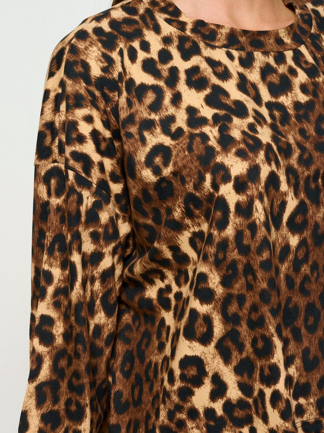 WOMENS LONG SLEEVE ANIMAL PRINT TOP