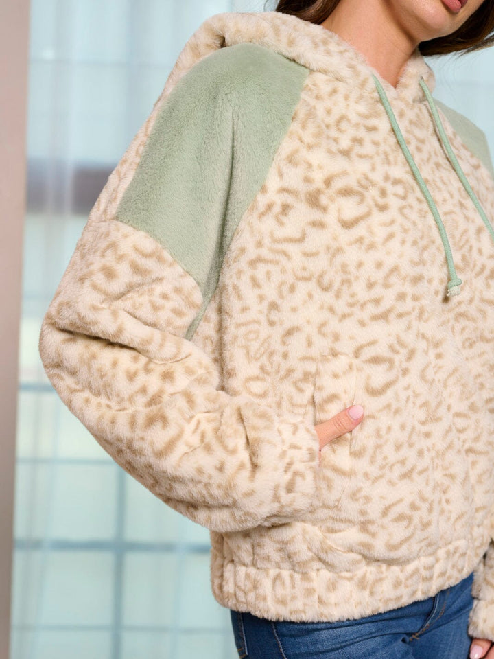 WOMEN'S LONG SLEEVE ANIMAL PRINT FRONT POCKETS HOODED PULLOVER SWEATER