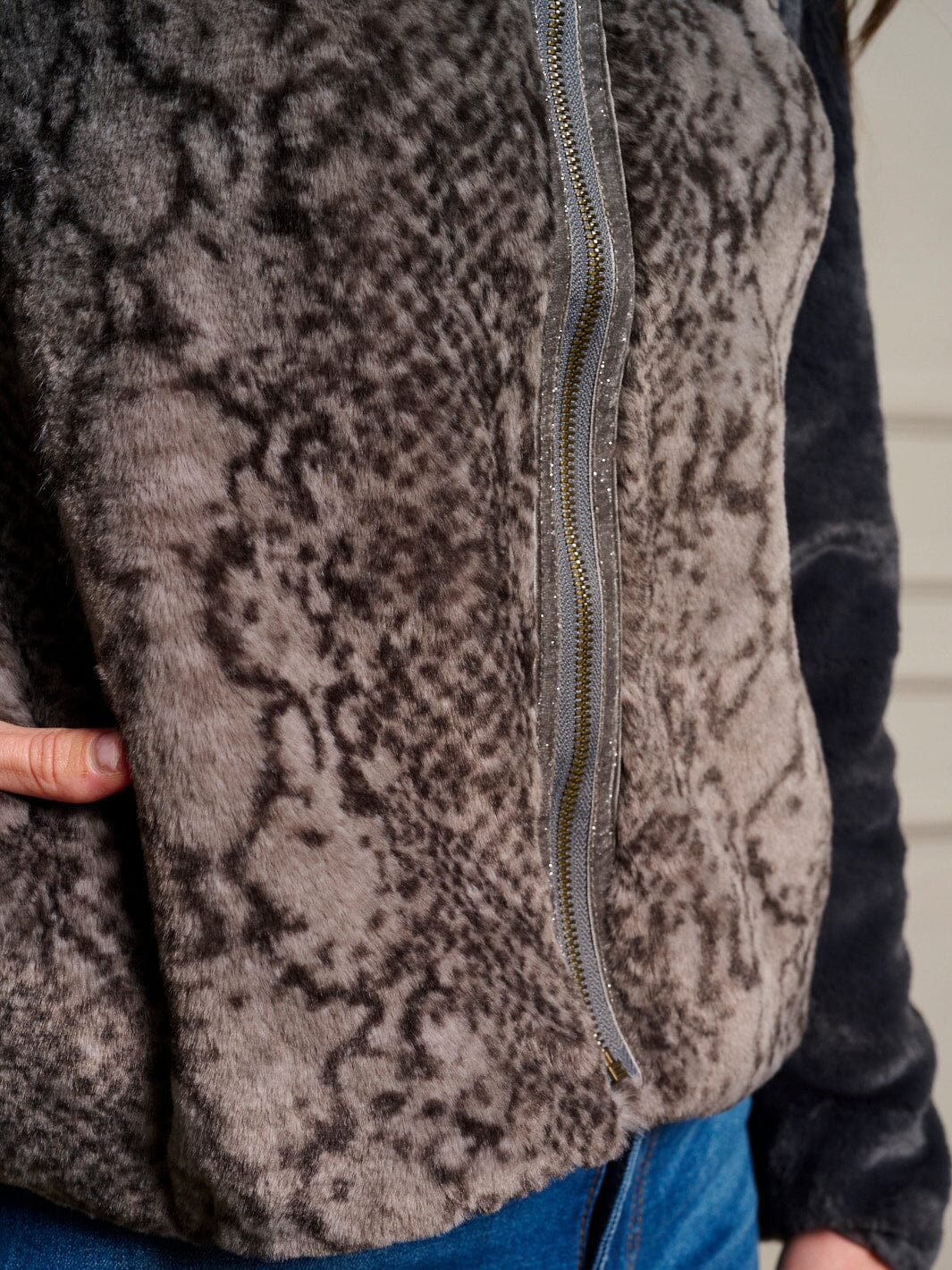 WOMEN'S LONG SLEEVE POCKETS ZIP UP ANIMAL PRINT JACKET