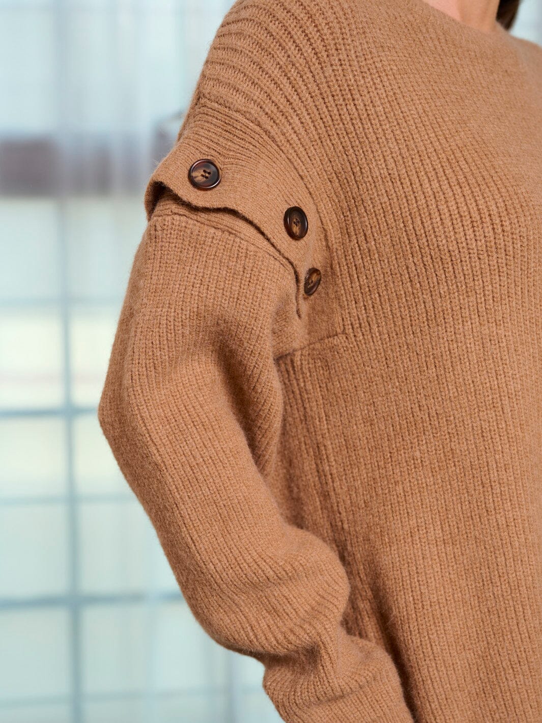 WOMEN'S LONG REMOVABLE SLEEVES PULLOVER SWEATER