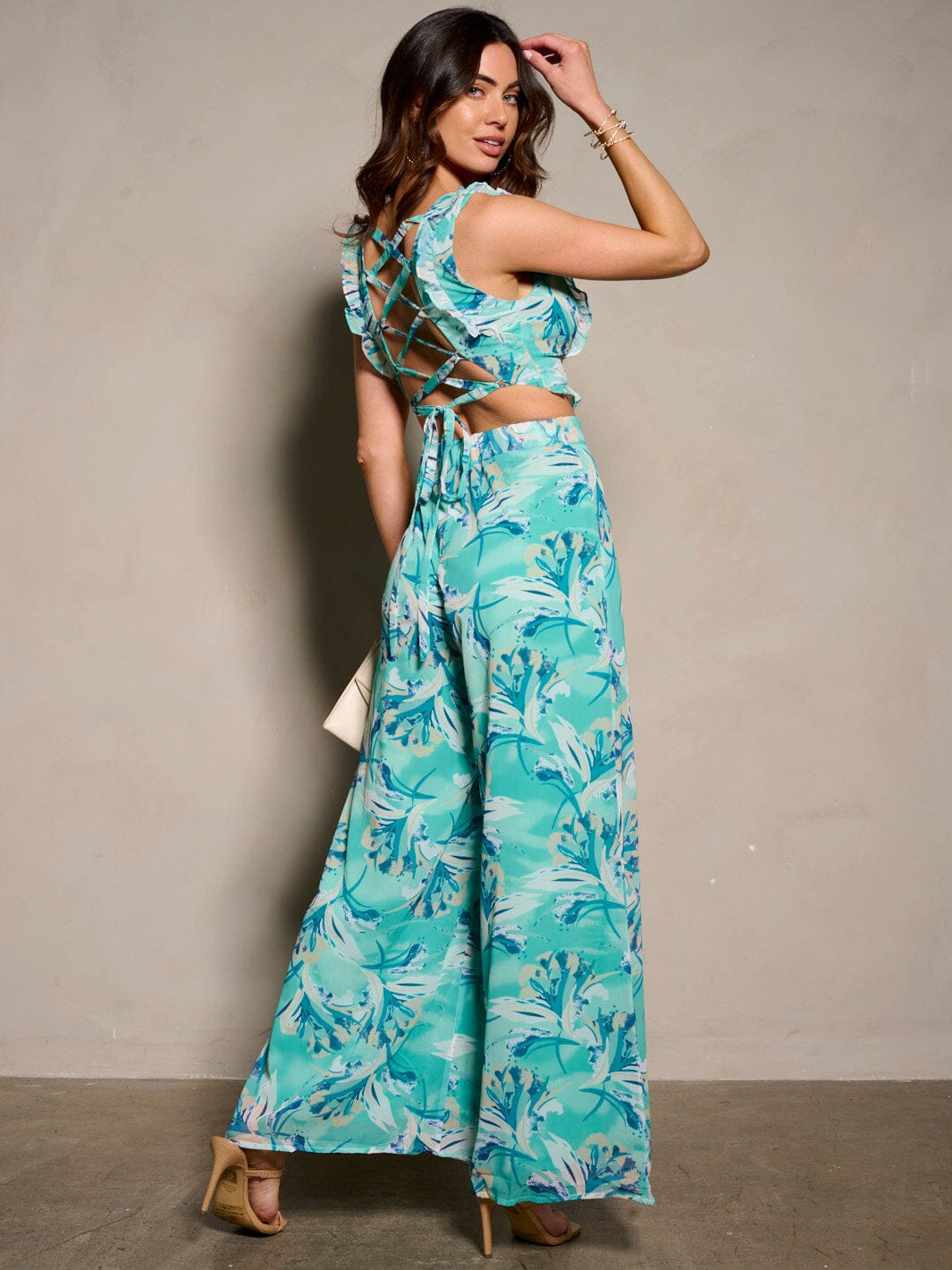 WOMEN'S SLEEVELESS CUT OUT BACK LACE UP FLORAL WIDE LEG JUMPSUIT
