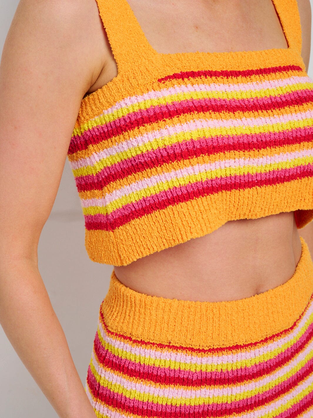 WOMEN'S SLEEVELESS COLORBLOCK STRIPES CROP TANK TOP