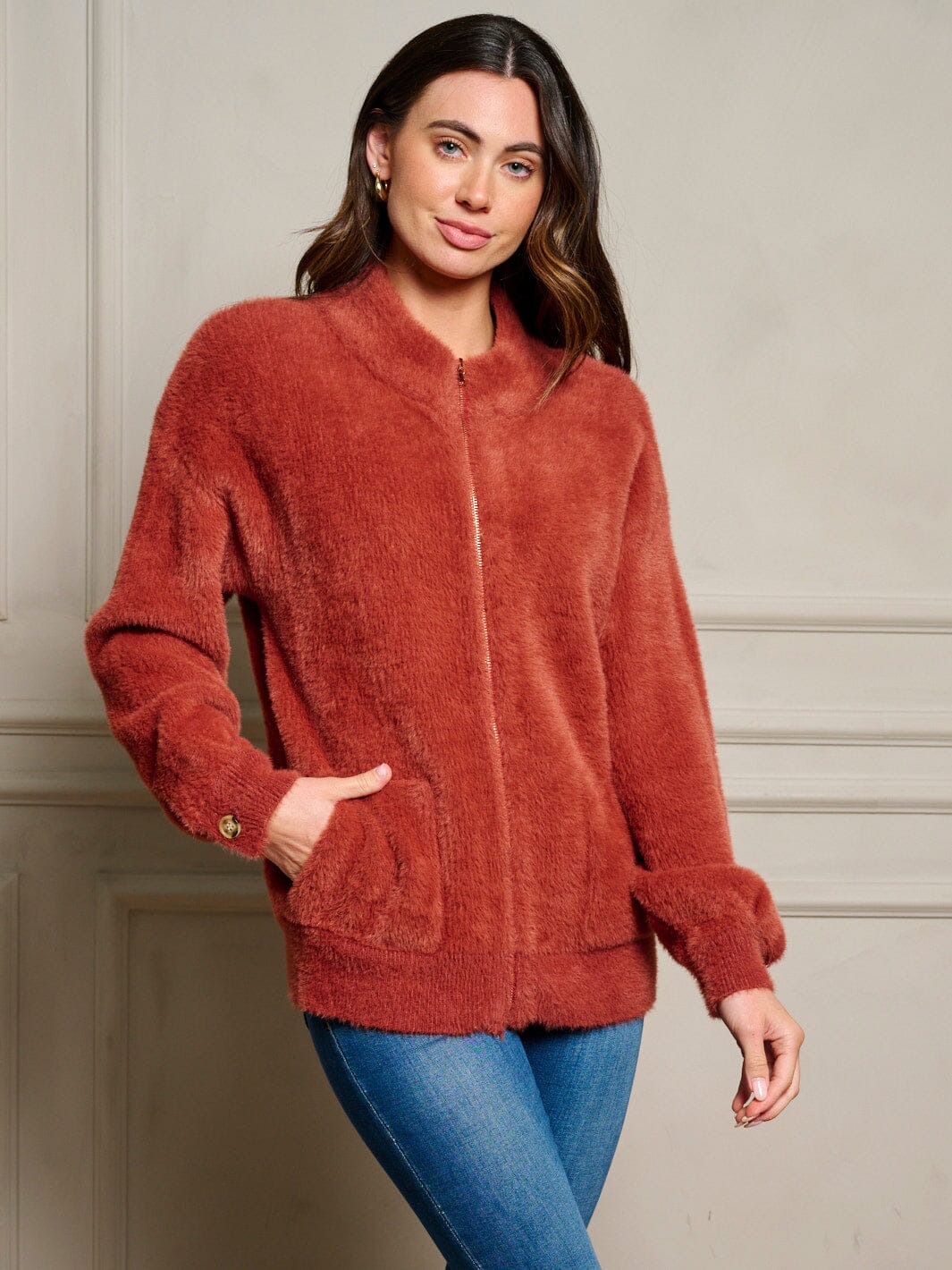 WOMEN'S LONG SLEEVE POCKETS ZIP UP FUZZY JACKET