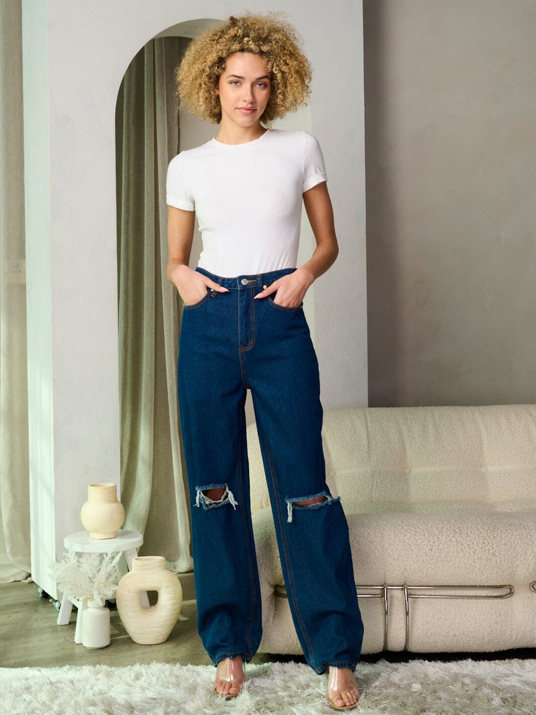 WOMEN'S BUTTON CLOSURE DISTRESS WIDE LEG DENIM PANTS