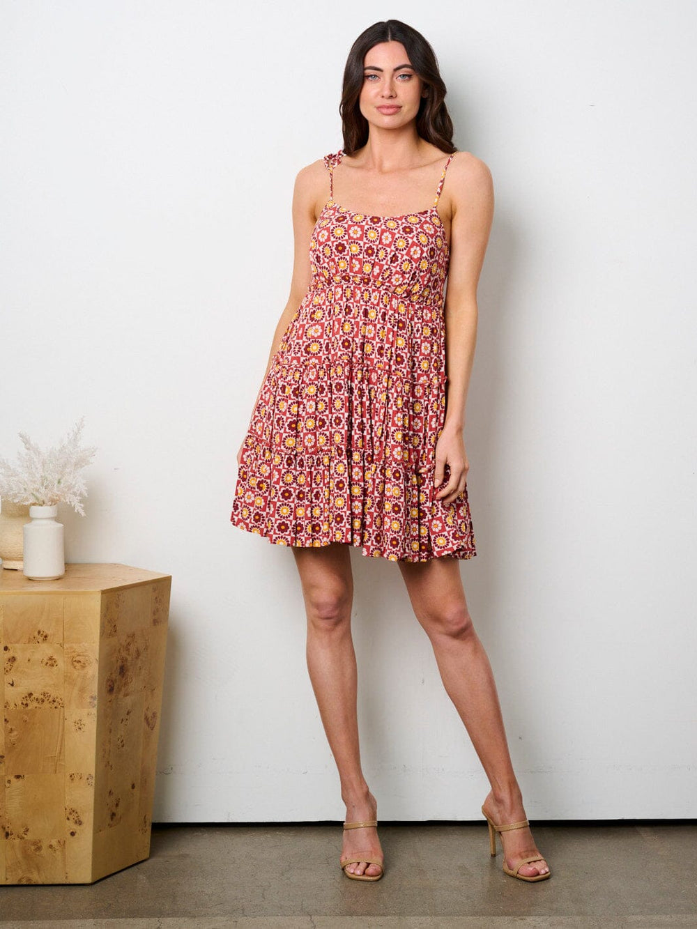 WOMEN'S SLEEVELESS SMOCK FLORAL MINI DRESS