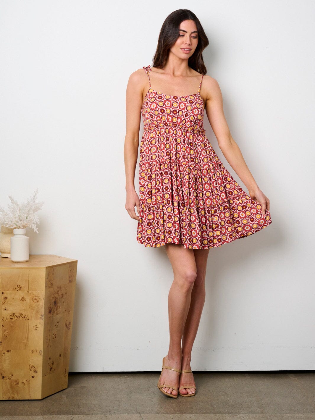 WOMEN'S SLEEVELESS SMOCK FLORAL MINI DRESS