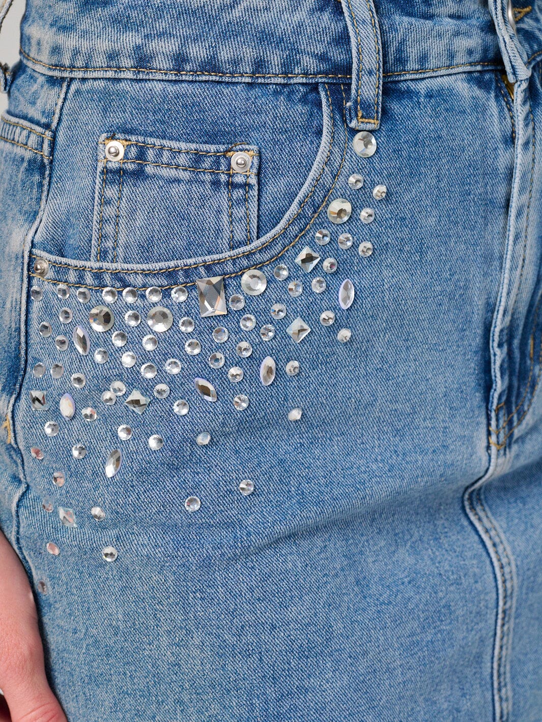 WOMEN'S BUTTON CLOSURE POCKETS STUDS DENIM MINI SKIRT