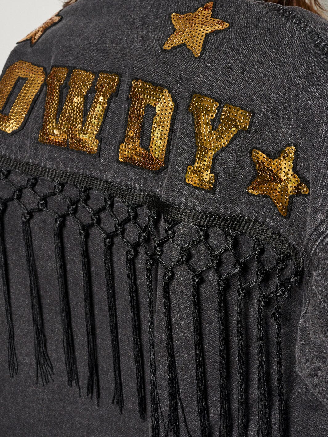 WOMEN'S LONG SLEEVE BUTTON CLOSURE FRINGE HOWDY POCKETS DENIM JACKET
