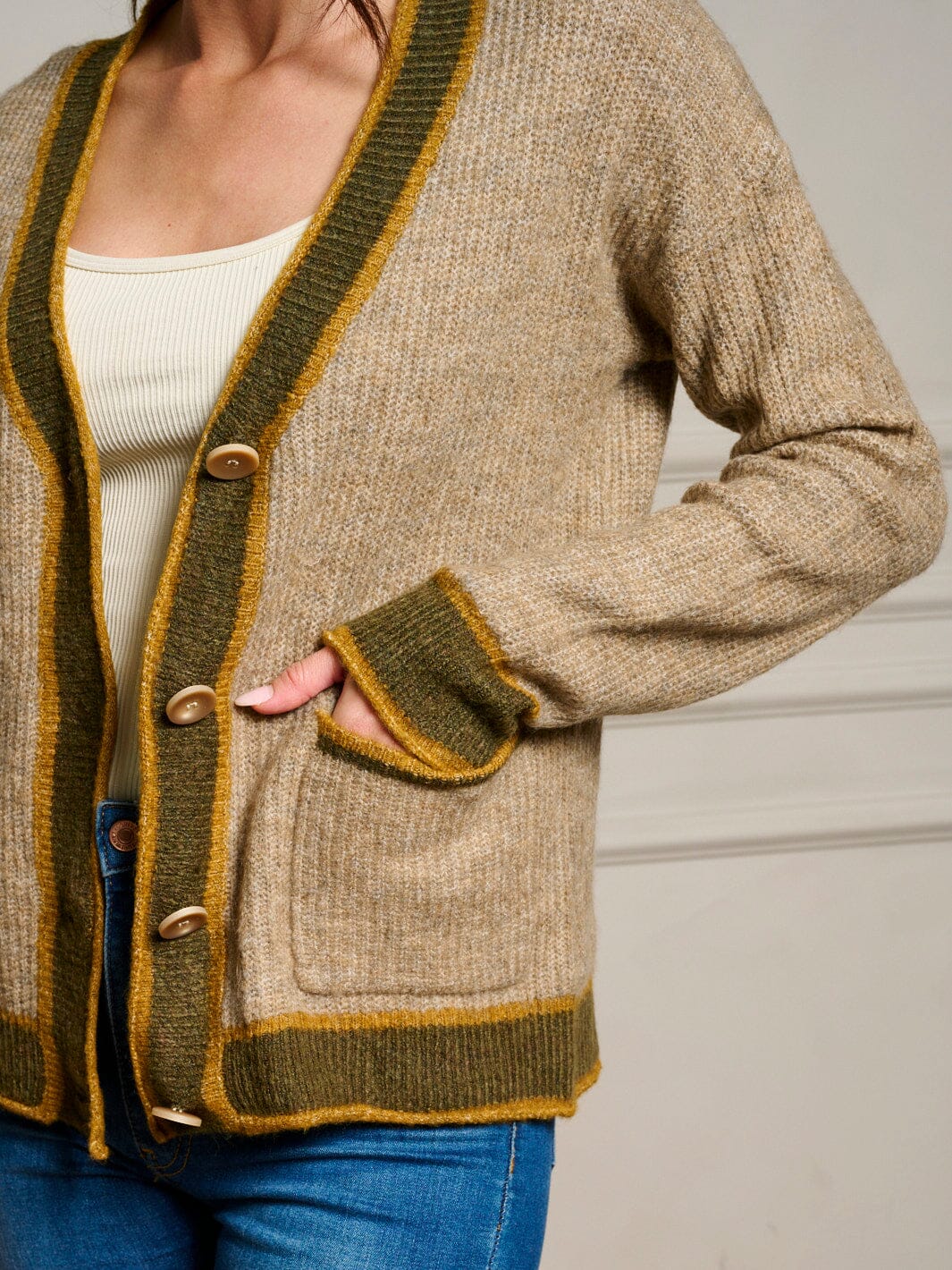 WOMEN'S LONG SLEEVE POCKETS BUTTON UP COLORBLOCK SWEATER CARDIGAN