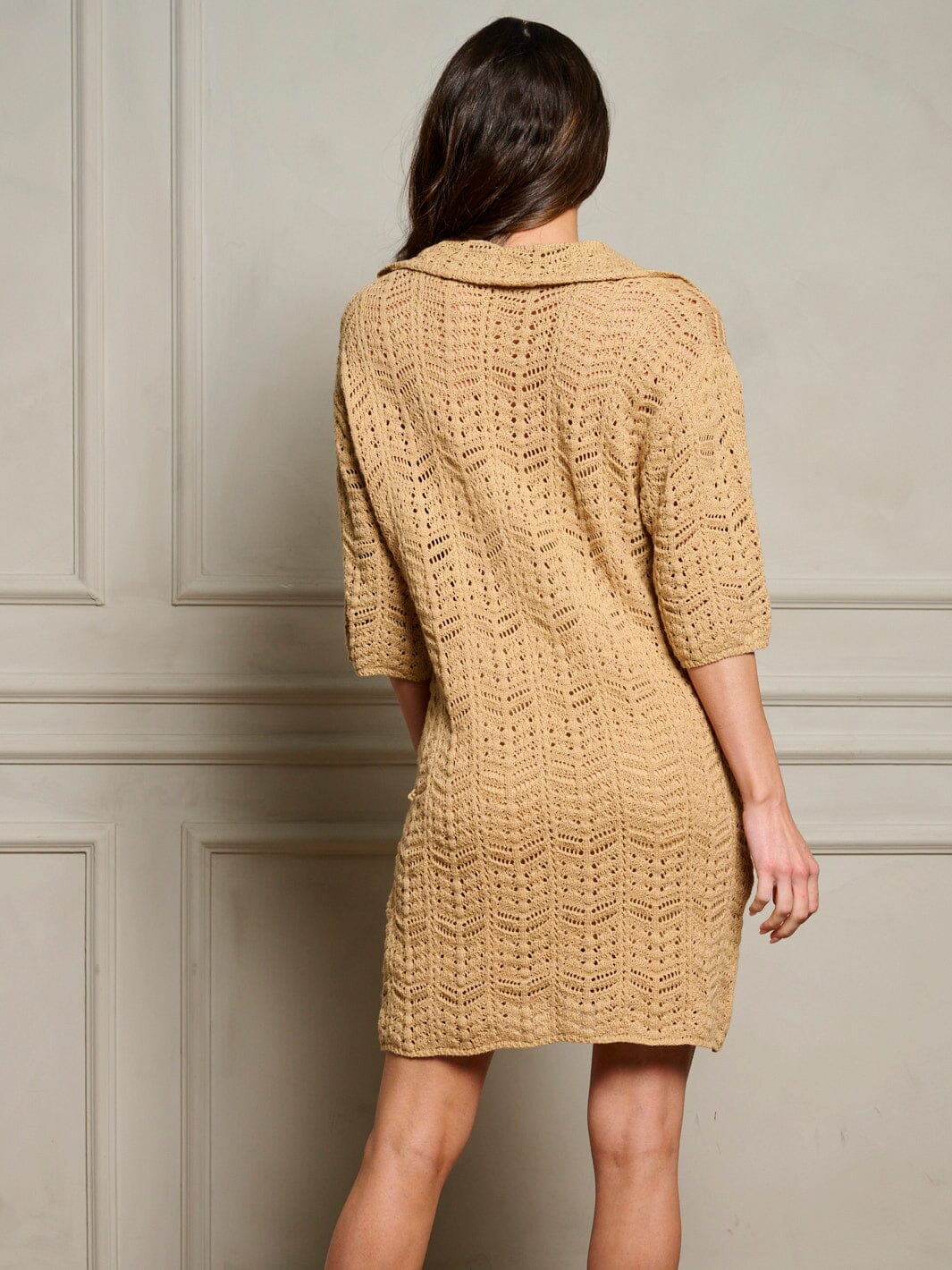 WOMEN'S SHORT SLEEVE V-NECK KNITTED MINI DRESS