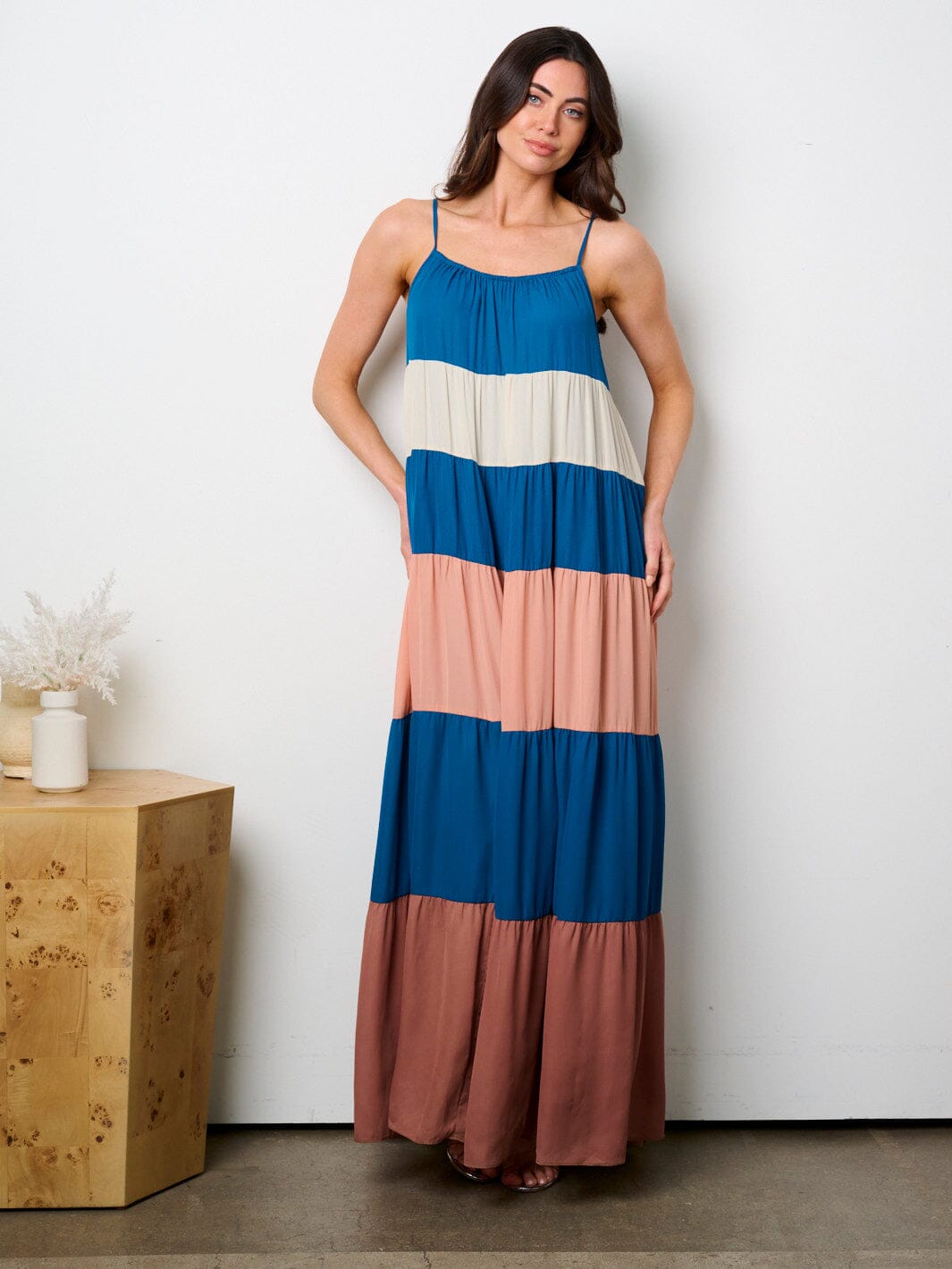 WOMEN'S SLEEVELESS COLORBLOCK TUNIC TIERED MAXI DRESS