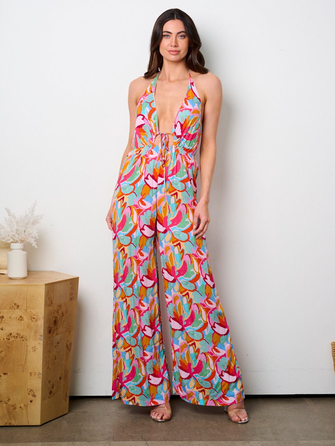 WOMEN'S SLEEVELESS V-NECK OPEN BACK MULTI PRINT JUMPSUIT