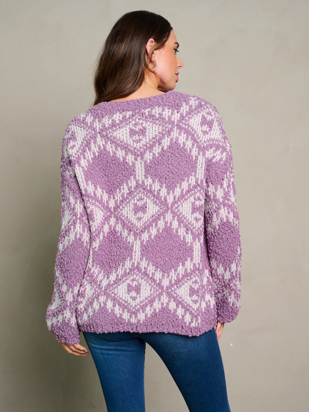 WOMEN'S LONG SLEEVE V-NECK DISTRESS COLORBLOCK SWEATER