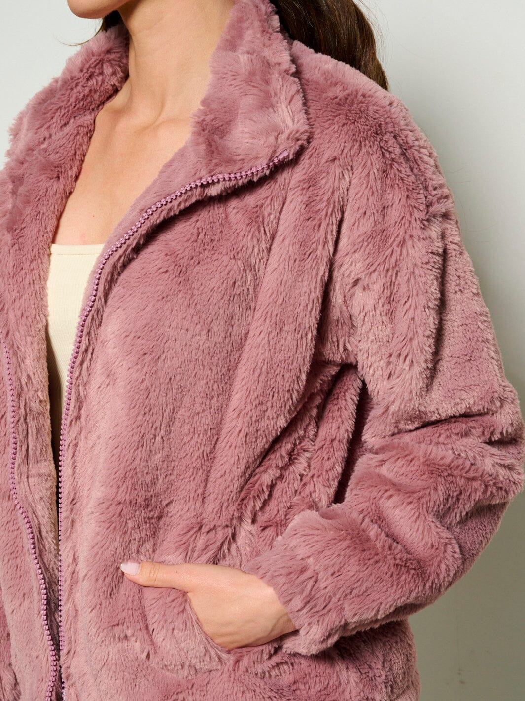 WOMEN'S LONG SLEEVE ZIP UP FRONT POCKETS SHERPA JACKET