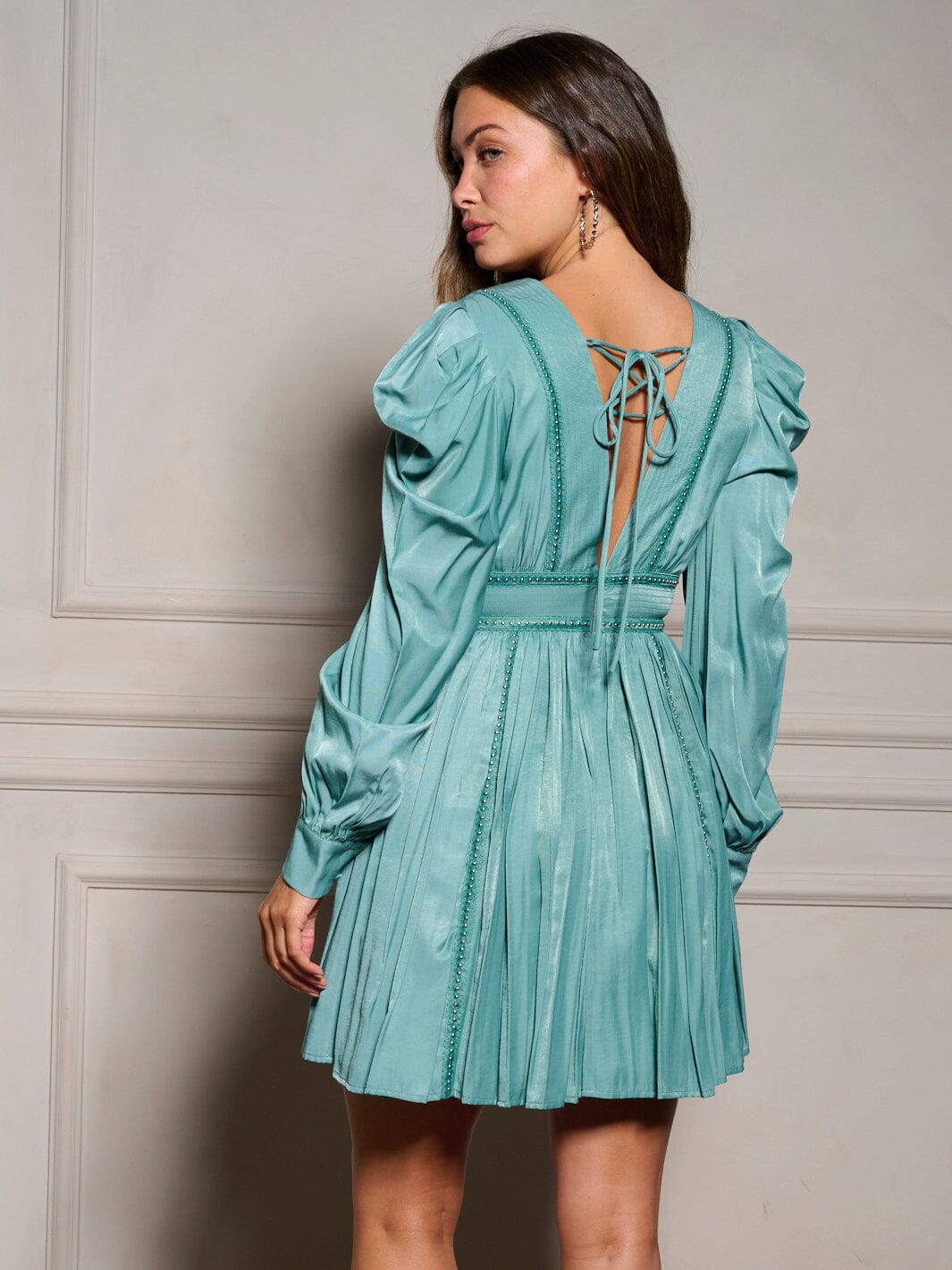 WOMEN'S LONG PUFF SLEEVE V-NECK STUDS TRIM DETAILED MINI DRESS