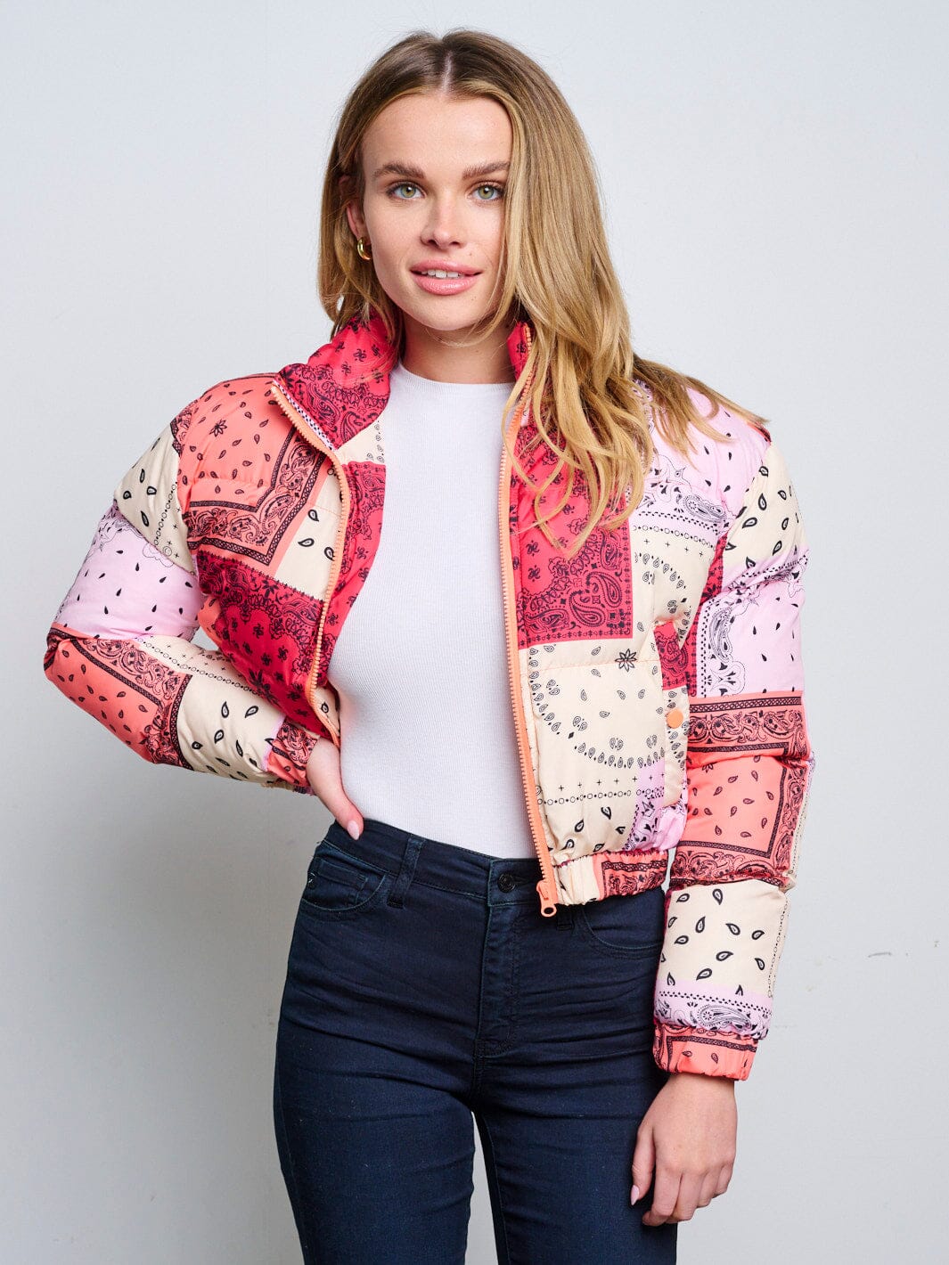 WOMEN'S LONG SLEEVE ZIP UP FRONT POCKETS PUFFER MULTI PRINT JACKET